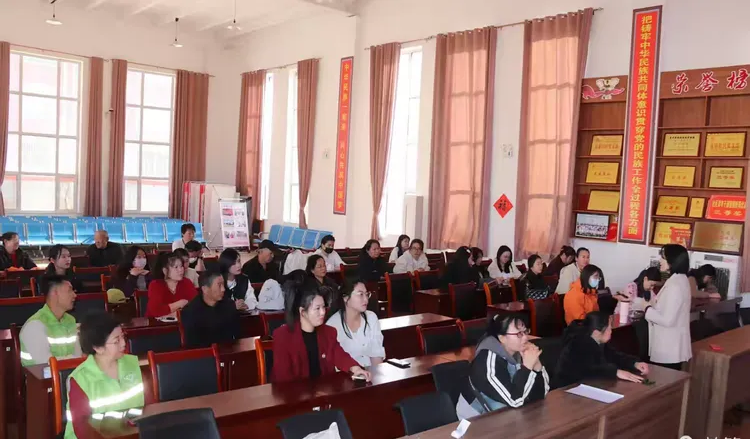 I2ZmZmZmZg_750_0_0_0_q80